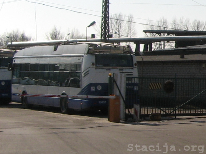 Škoda 24Tr atpūšas Rīgas Pirmajā trolejbusu parkā